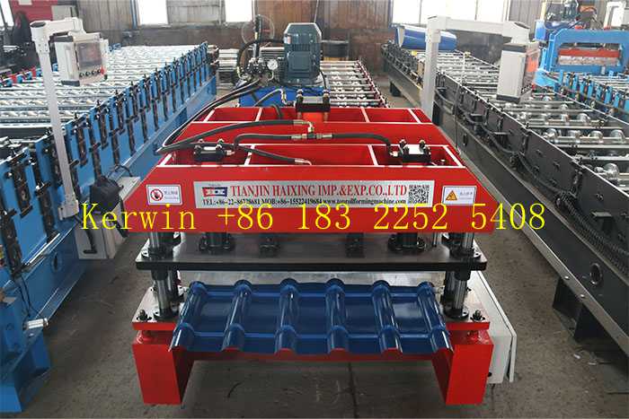 roof tile forming machine