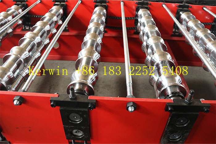 roof tile forming machine