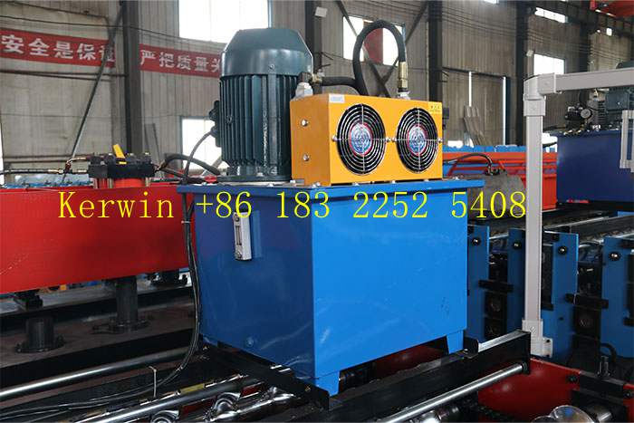 Roof tile forming machine