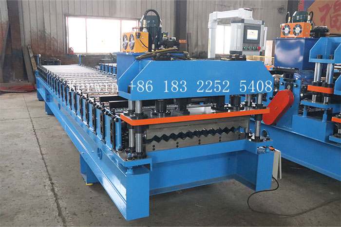 Corrugated sheet roll forming machine