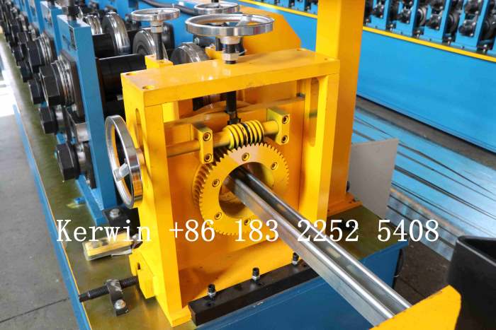 M&aacute;quina conformadora de perfiles C1 