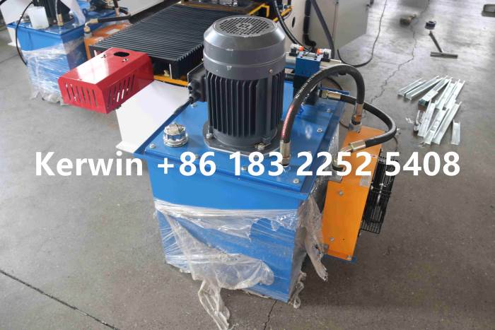 M&aacute;quina para hacer fabricar hat channel