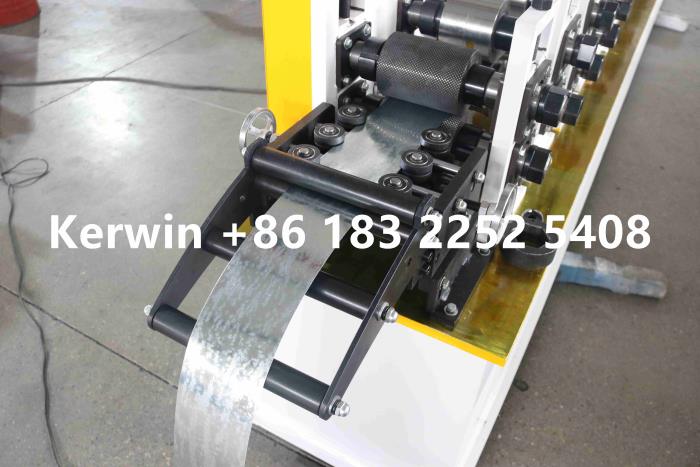 M&aacute;quina confommadora de perfiles C y U