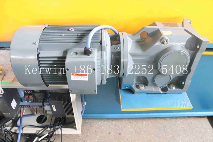 M&aacute;quina para hacer angulos de carton