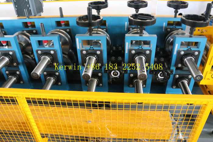 M&aacute;quinas para drywall conformadora de perfiles C y U