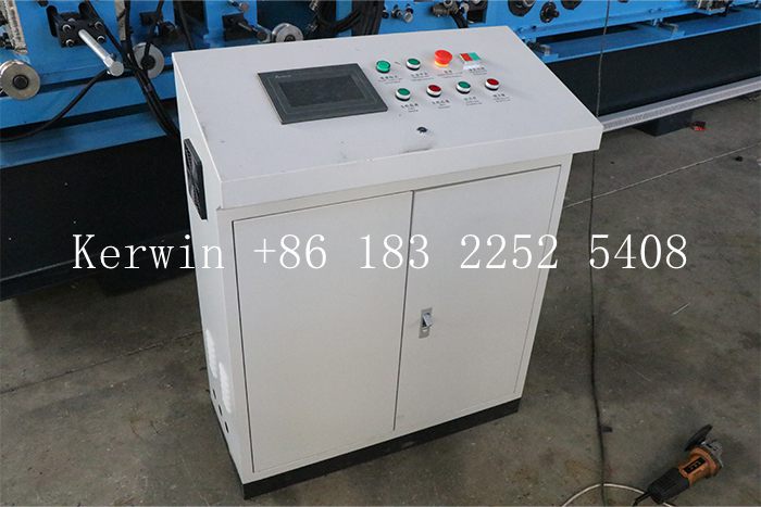 M&aacute;quina formadora de rollos de correas C