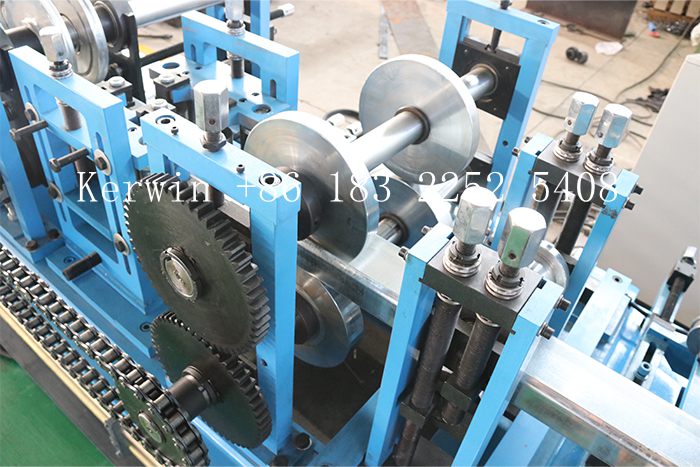 Perfiladora Autom&aacute;tica de perfiles CZ