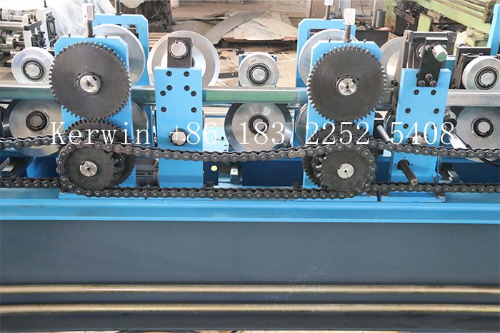 Perfiladora Autom&aacute;tica de perfiles CZ