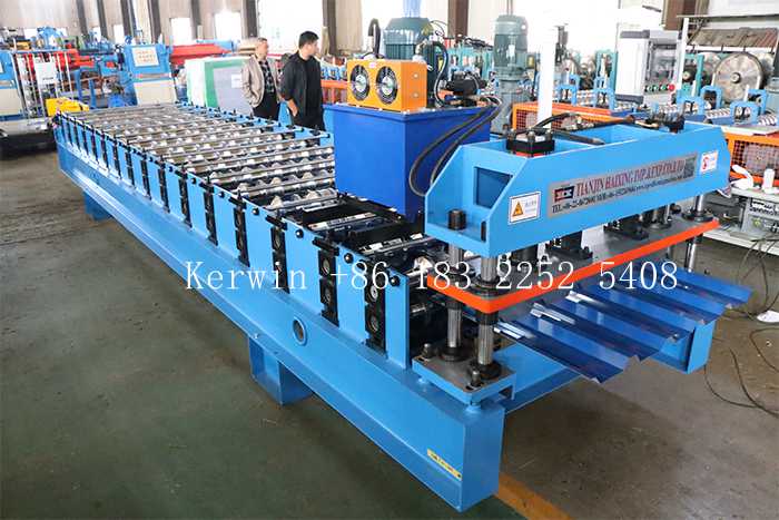 roof panel roll forming machine
