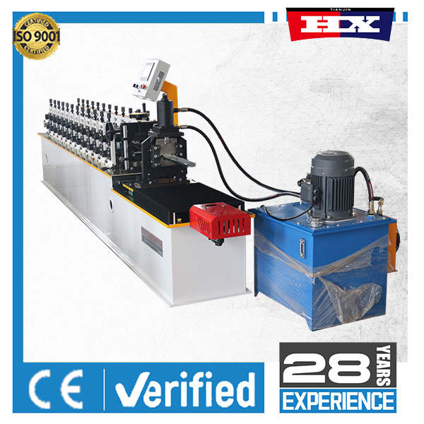 Máquina para hacer fabricar hat channel