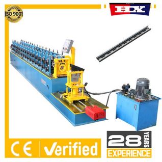 Stud manufacturing machine